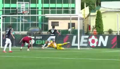 Neftyanik Izberbash vs 루빈 얄타