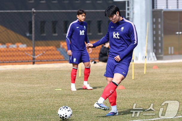 이영준, 승강 PO 2차전서 도움 후 퇴장…그라스호퍼는 생존