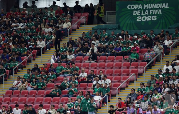 한국-체코전 빈자리 많은 이유? FIFA "관중이 통로에 서 있어서"