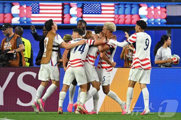 미국, 파라과이에 4-1 승…북중미 월드컵 개최 3개국 개막전서 모두 무패