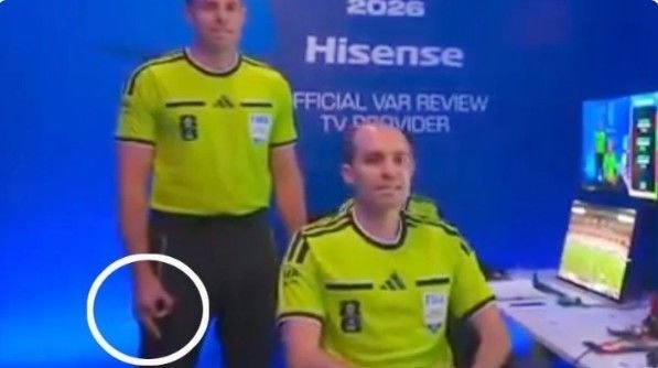 '백인 우월주의 논란' 심판 손동작…FIFA "인종차별 의도 없어"[월드컵]