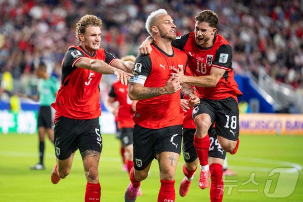 오스트리아, '야잔 자책골' 요르단 3-1 제압…36년 만에 월드컵 승리