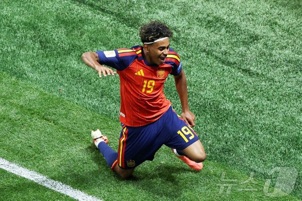 '신성' 야말, 월드컵 데뷔골…스페인, 사우디아라비아 4-0 완파[월드컵]